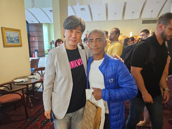 브라질 축구 전설 호마리우, 펑크비즘 응원 메시지 공개