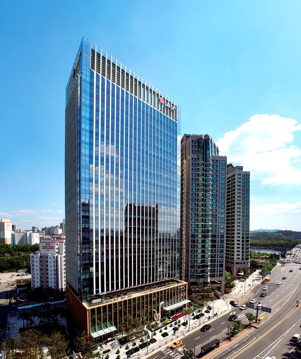 LGU+, 가입자 보안 체계 강화…내달부터 유심 무상 교체∙재설정