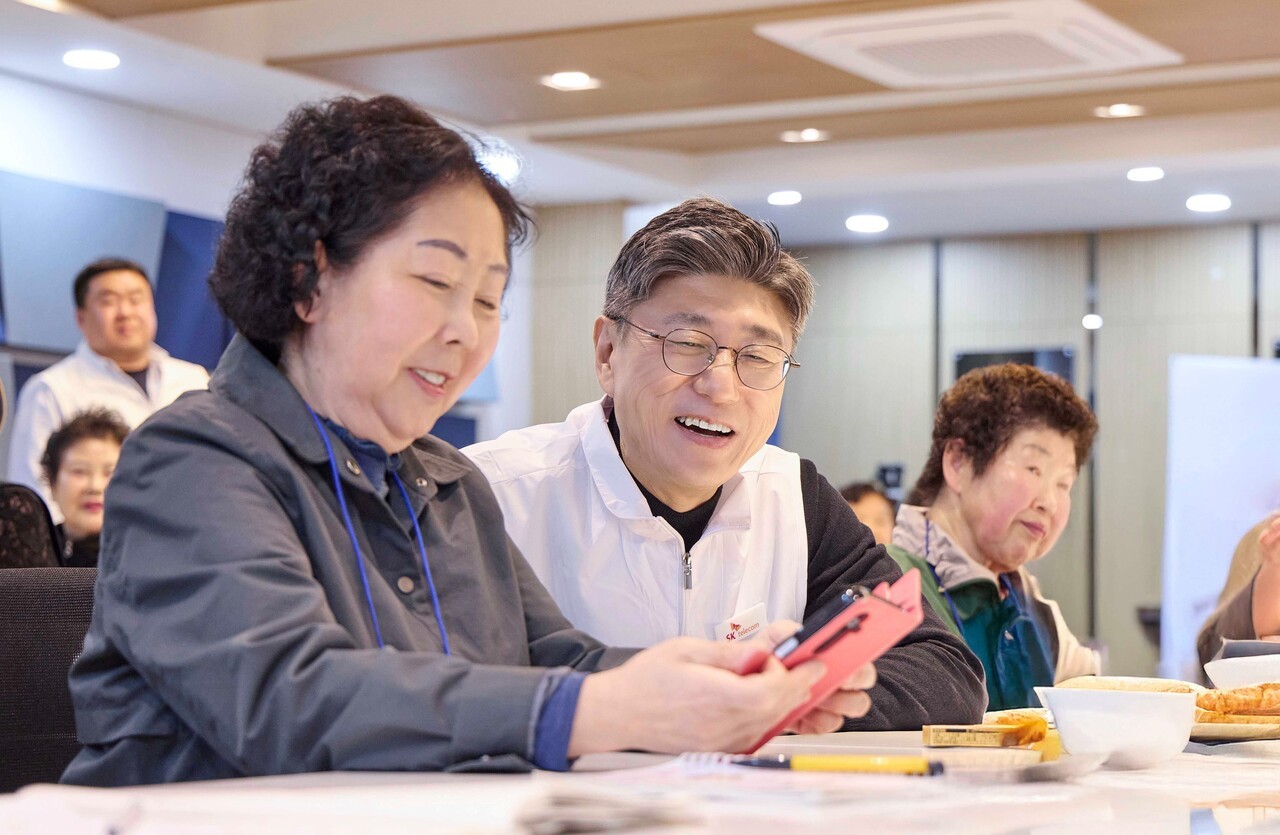 SKT, 42주년 맞아 고객 중심 경영 강화…"초심으로 고객 찾아"