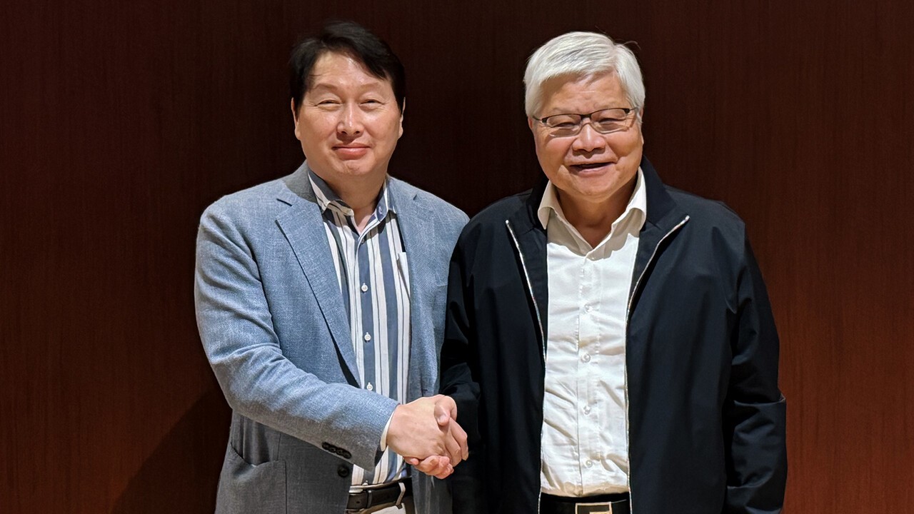 최태원 SK 회장, TSMC 수장과 만났다…"AI 반도체 동맹 강화"